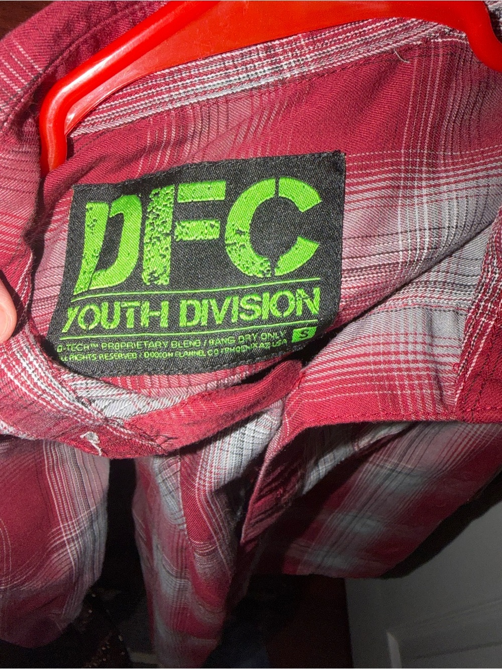 Dixxon Flannel Youth Boys Small Red Gray Plaid Button-Up Shirt - Picture 3 of 3